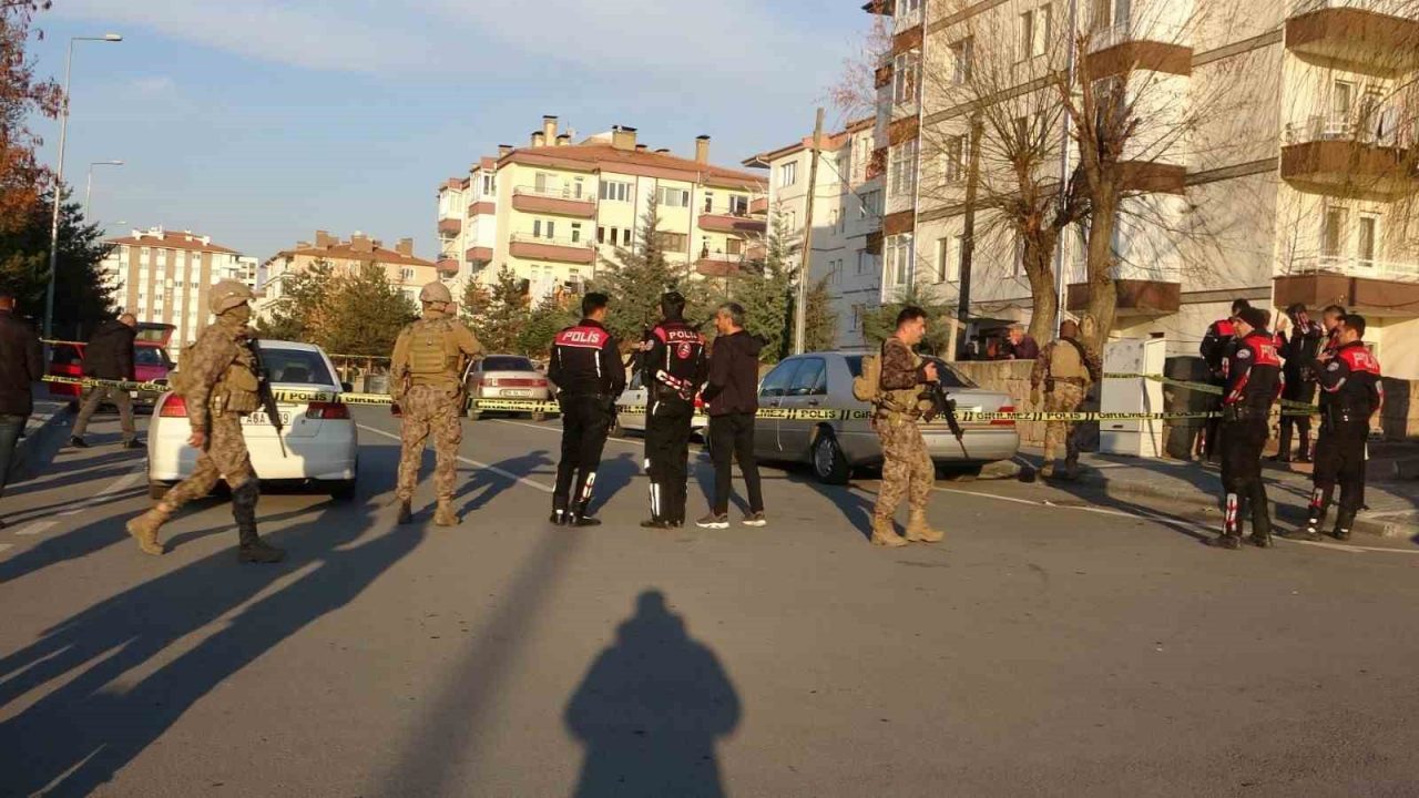 Kayseri’nin Melikgazi ilçesinde aralarında husumet bulunan iki grup arasında karakol