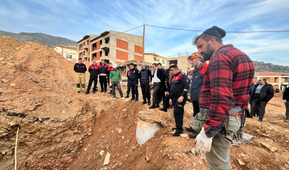 İzmir'in Bayındır ilçesindeki inşaat alanında meydana gelen göçükte kalan işçi