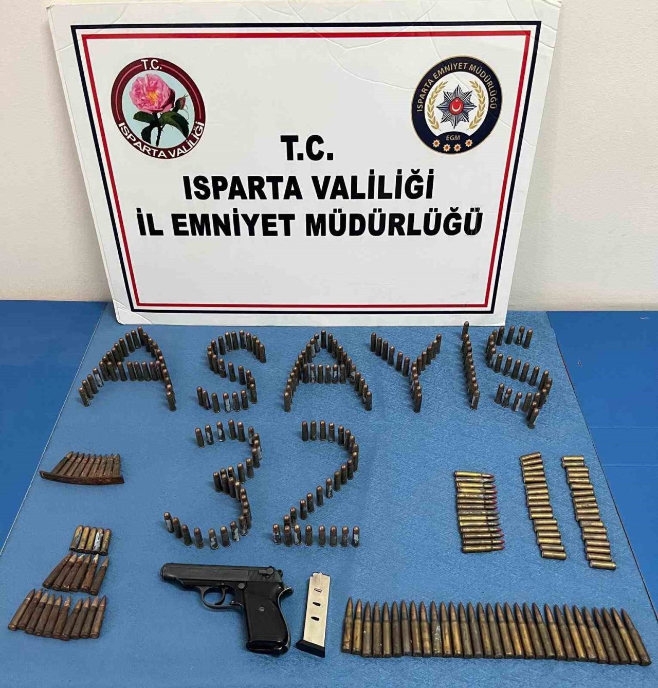 Isparta’da bir eve düzenlenen operasyonda 1 adet kurusıkı silah ve