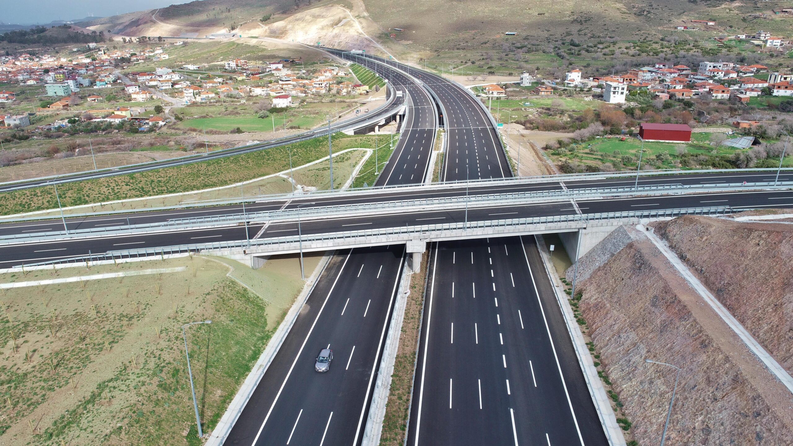 Karayolları Genel Müdürlüğü (KGM), köprü ve otoyol ücretlerinin yeniden düzenlendiğini