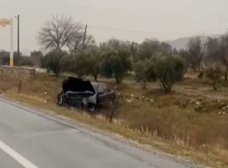Denizli’nin Buldan ilçesinde meydana gelen kazada, kontrolünü kaybeden bir araç