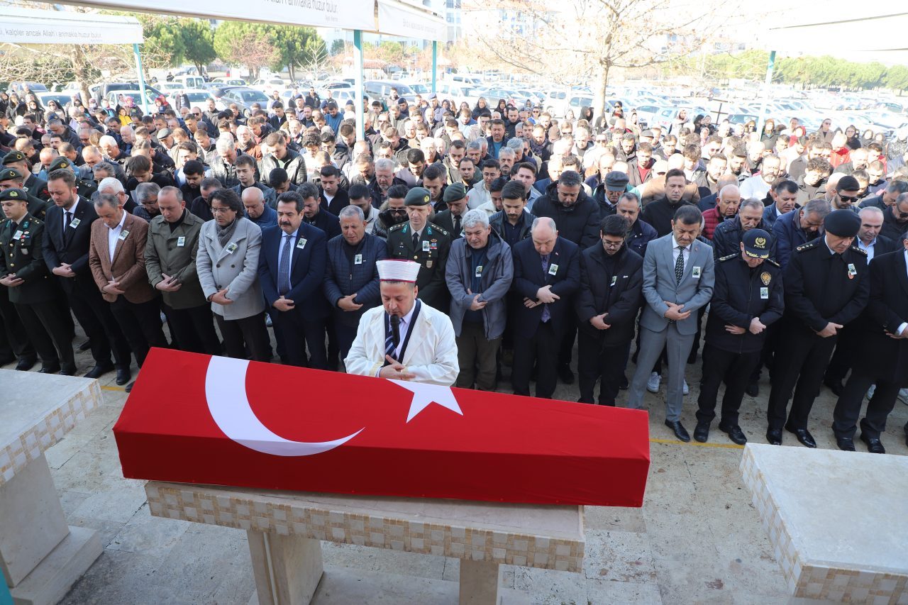 Erzincan'daki Ergan Kayak Merkezi'nde kayak yaparken geçirdiği kaza sonucu hayatını