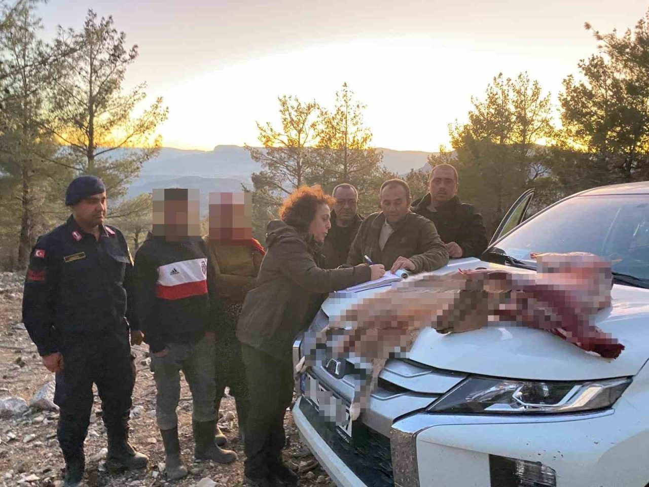 Mersin’in Mut ilçesinde yaban keçisi avlayan 2 kişiye 673 bin