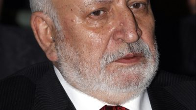 Yücel Çakmaklı: Milli Sinemanın Öncüsü ve Türk Sinemasının Usta İsmi