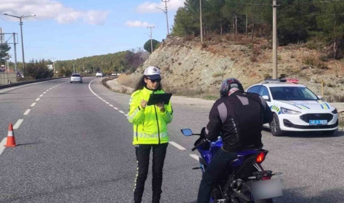 Muğla İl Emniyet Müdürlüğü trafik ekipleri, motosiklet sürücülerine yönelik kapsamlı