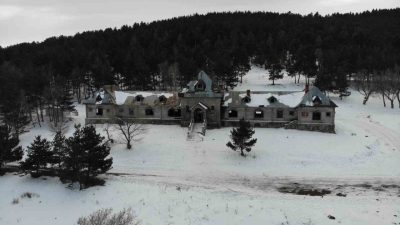 Kars’ın Sarıkamış ilçesindeki Rus Çarı 2. Nikola Av Köşkü bakımsızlıktan