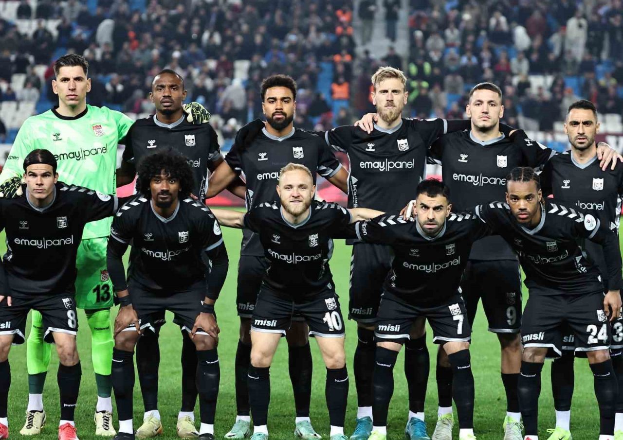 Süper Lig’in 20. haftasında Trabzonspor’a deplasmanda 4-0 yenilen Sivasspor, galibiyet