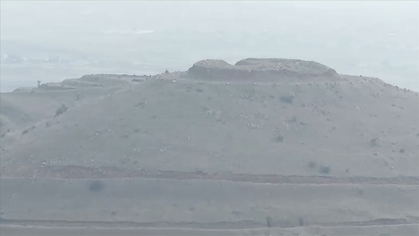 İsrail ordusu, Şeyh (Hermon) Dağı tepelerindeki işgal üssüne tahkim yaptığı