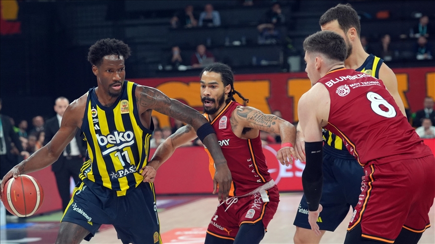 Fenerbahçe Beko, Türkiye Sigorta Basketbol Süper Ligi'nin 15. haftasındaki derbide