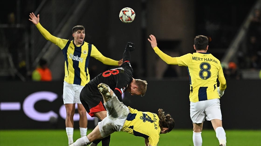 UEFA Avrupa Ligi'nin son haftasında deplasmanda Danimarka temsilcisi Midtjylland ile