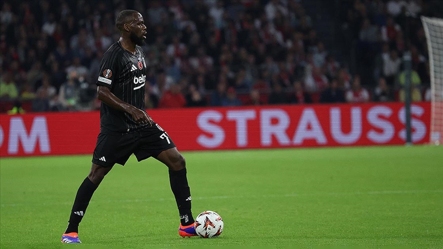 Beşiktaş Kulübü, Kamerunlu futbolcu Jean Onana'yı İtalya'nın Genoa ekibine satın