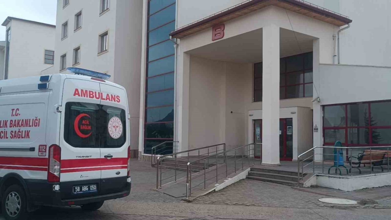 Sivas’ta üniversite öğrencisi kaldığı KYK yurdundaki banyoda ölü bulundu.