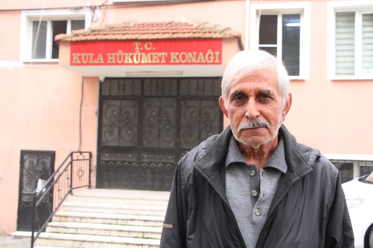 Manisa’nın Yunusemre ilçesinde yaşayan 74 yaşındaki Rıfat Özten, tapu kayıtlarında