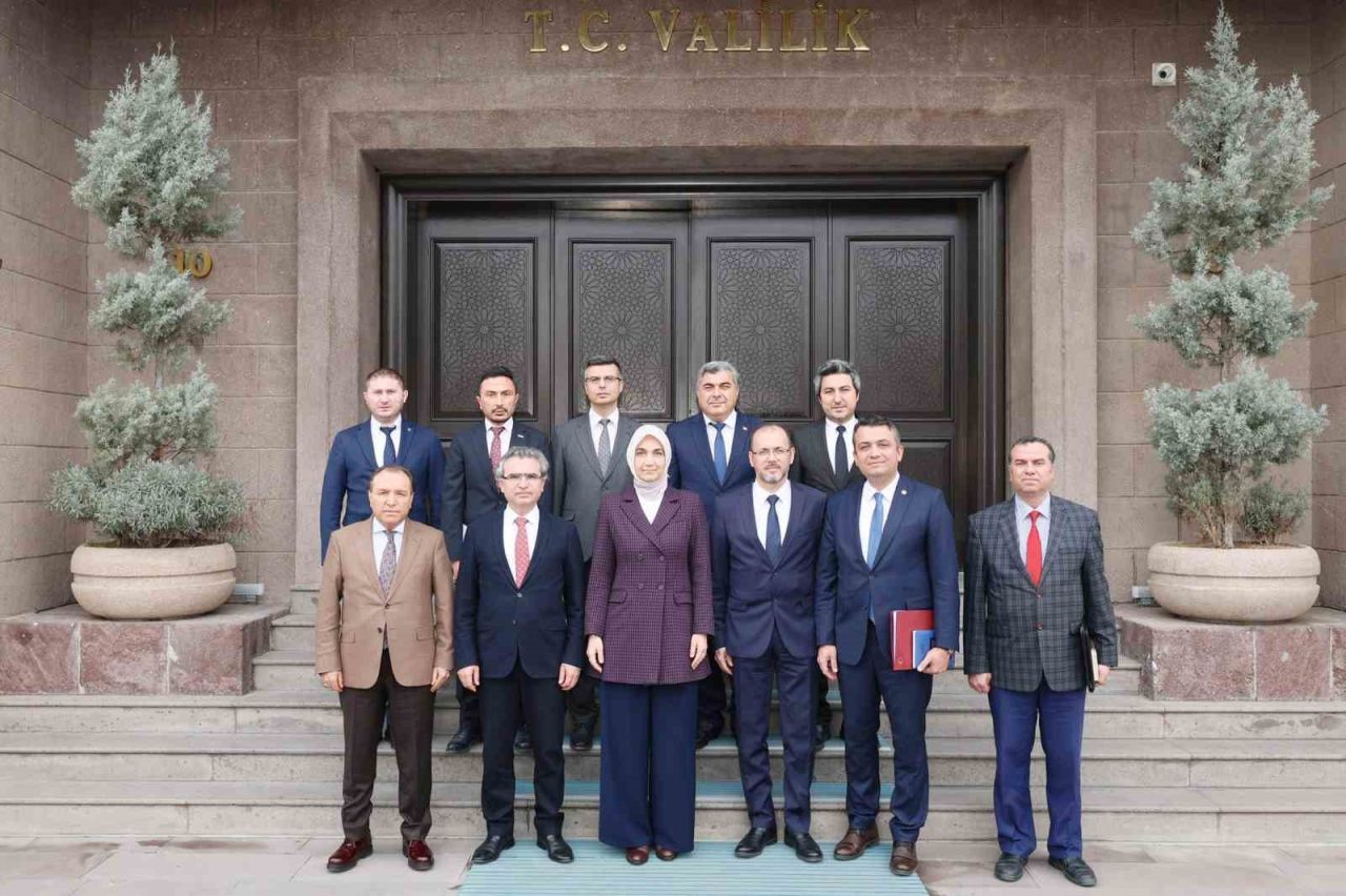 Afyonkarahisar’da Bağımlılıkla Mücadele İl Koordinasyon Kurulu Toplantısı Vali Doç. Dr.