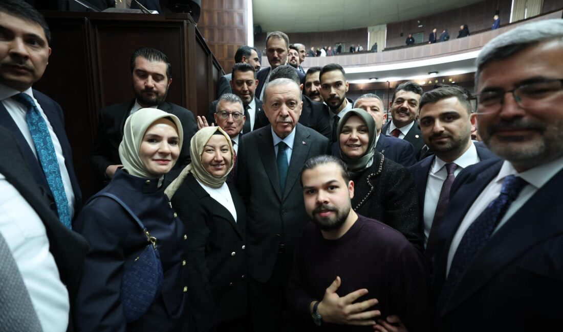 Aile ve Sosyal Hizmetler Bakanı Mahinur Özdemir Göktaş, AK Parti