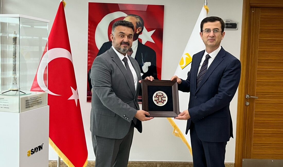 İl Müdürü Karayol’dan Sayın A.Ş’ye ziyaret Çevre ve Şehircilik Afyonkarahisar İl Müdürü Merih Karayol, Sayın A.Ş.