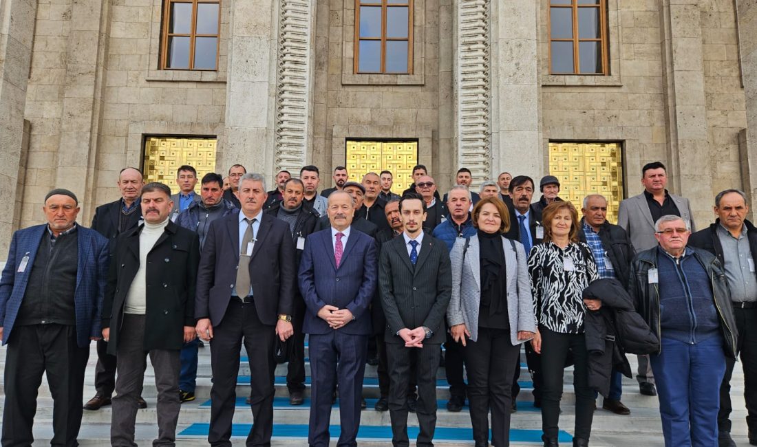 Milliyetçi Hareket Partisi Afyonkarahisar Milletvekili Mehmet Taytak, Emirdağ’dan muhtarlar ve