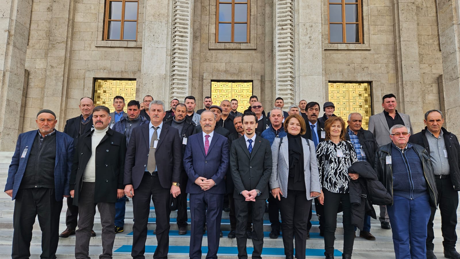 Milliyetçi Hareket Partisi Afyonkarahisar Milletvekili Mehmet Taytak, Emirdağ’dan muhtarlar ve