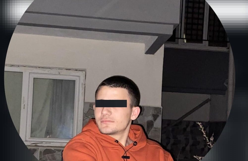 Afyonkarahisar’da sokakta tartıştığı 16 yaşındaki genci bıçaklayan 20 yaşındaki şahıs