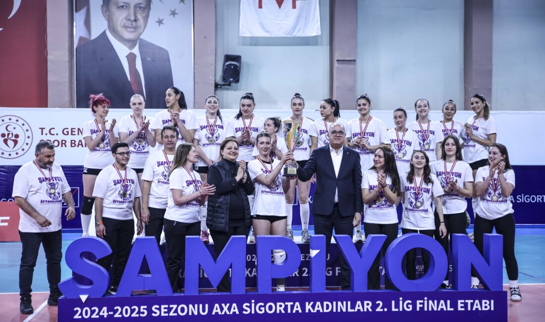 ZAFER, SULTANLAR’IN TVF Kadınlar 2. Ligi’nde mücadele eden Afyon Belediye