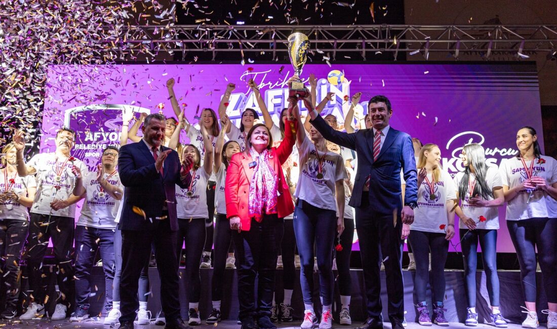 Belediye Başkanlığımızın finansa ettiği Afyon Belediye Yüntaş Kadın Voleybol Takımımız