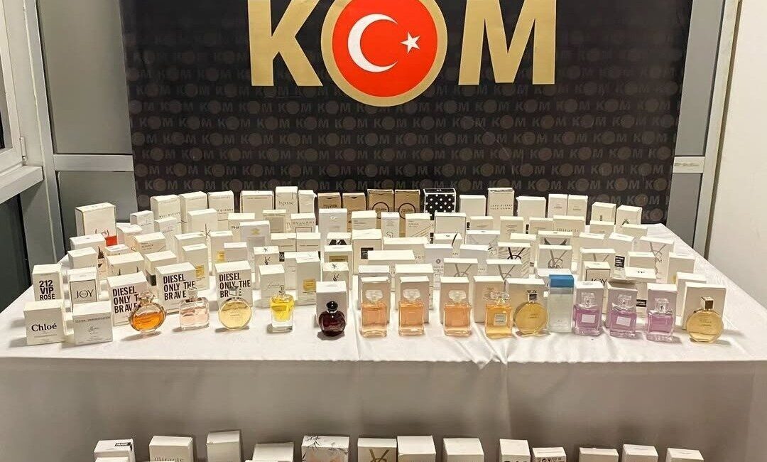 Kütahya İl Emniyet Müdürlüğünce düzenlenen operasyonda 194 adet gümrük kaçağı