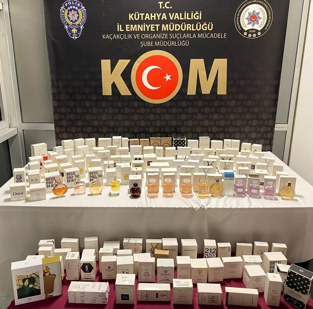 Kütahya İl Emniyet Müdürlüğünce düzenlenen operasyonda 194 adet gümrük kaçağı