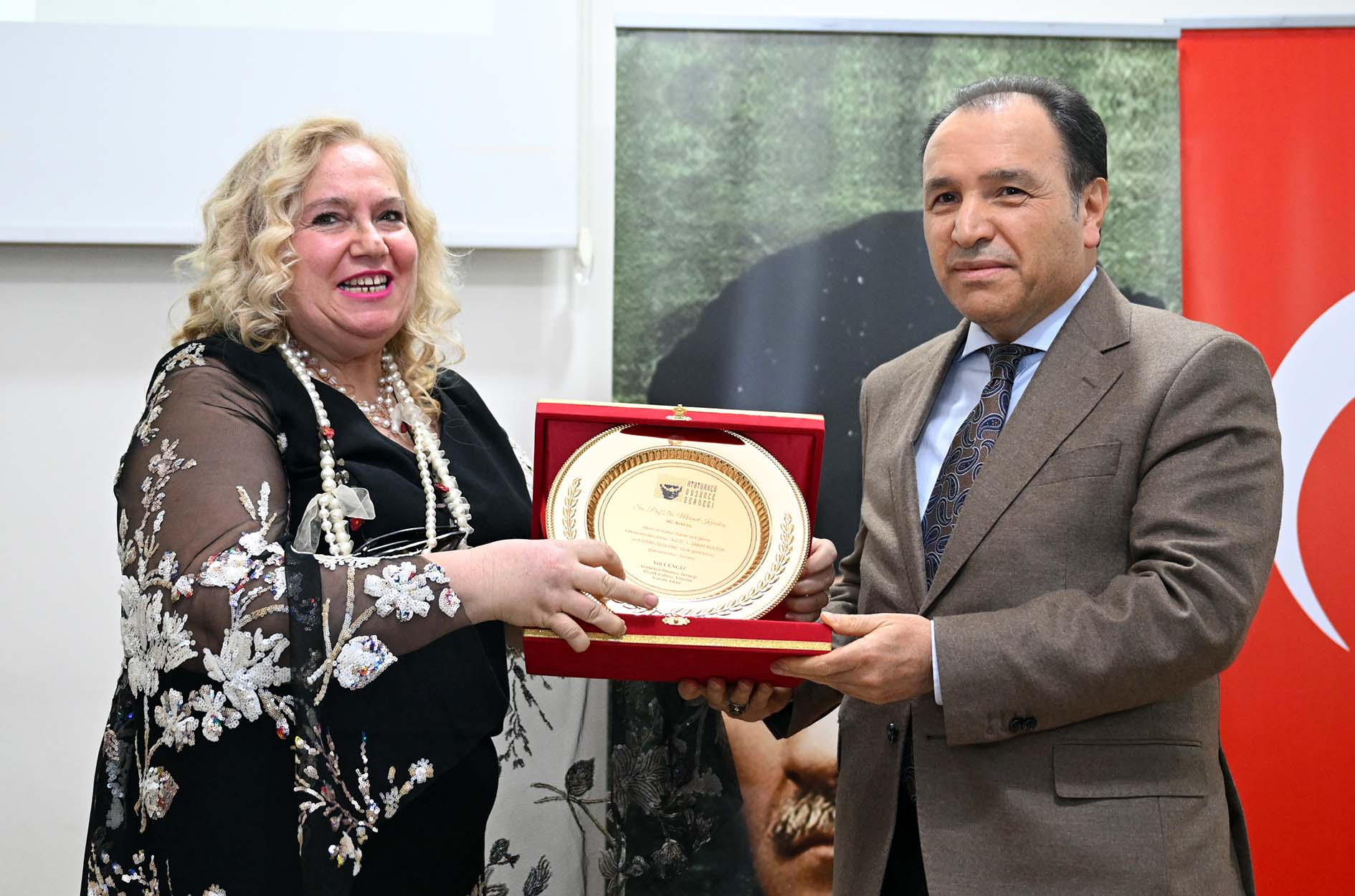 Atatürkçü Düşünce Derneği (ADD) Afyonkarahisar Şubesi, AKÜ Rektörü Prof. Dr.