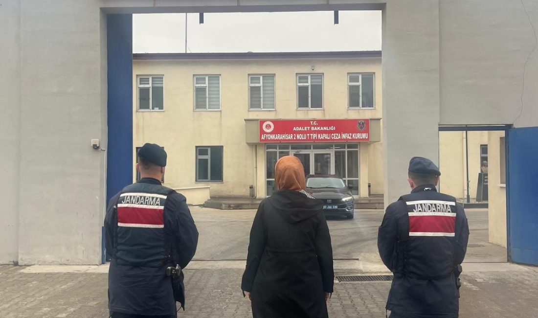 Afyonkarahisar’da silahlı terör örgütüne üye olması suçundan aranan kadın şahıs