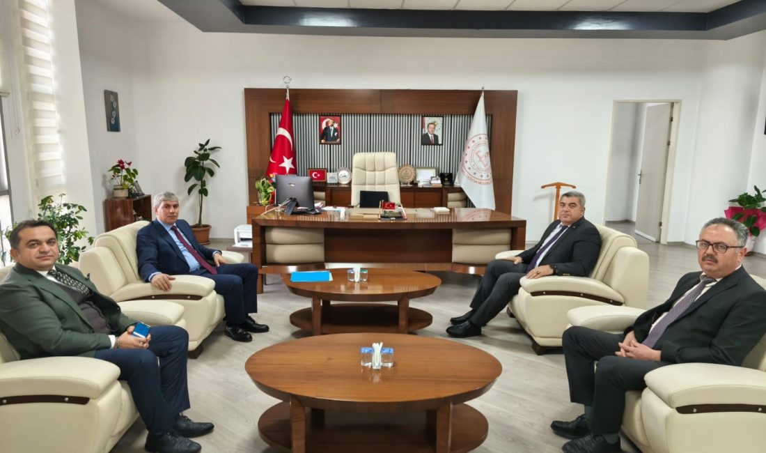 Milli Eğitim Bakanlığı Başmüfettişi Orhan Tunç, Afyonkarahisar ziyaretinde İl Milli