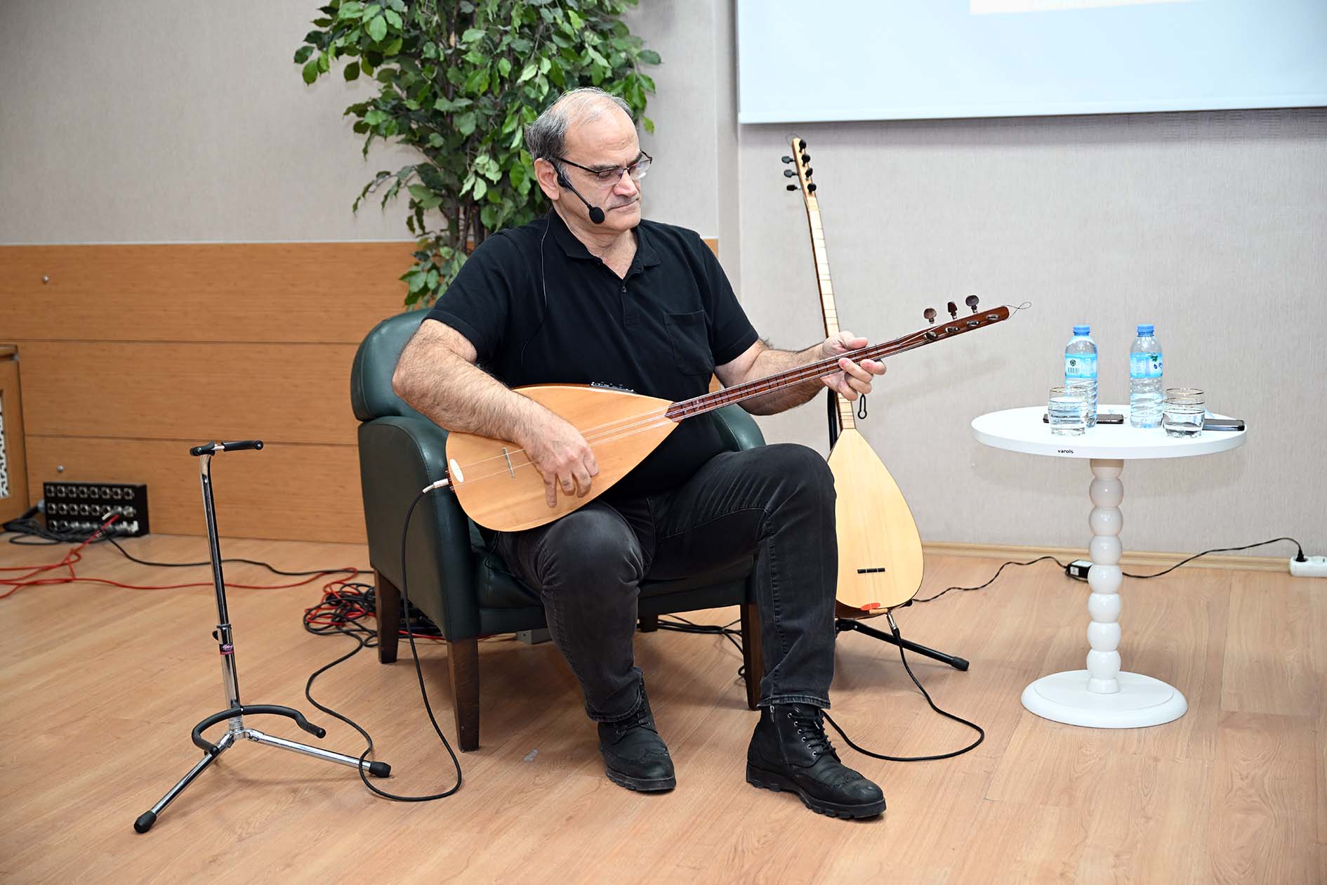 Afyon Kocatepe Üniversitesi (AKÜ) Devlet Konservatuvarı Türk Halk Müziği Bölümü