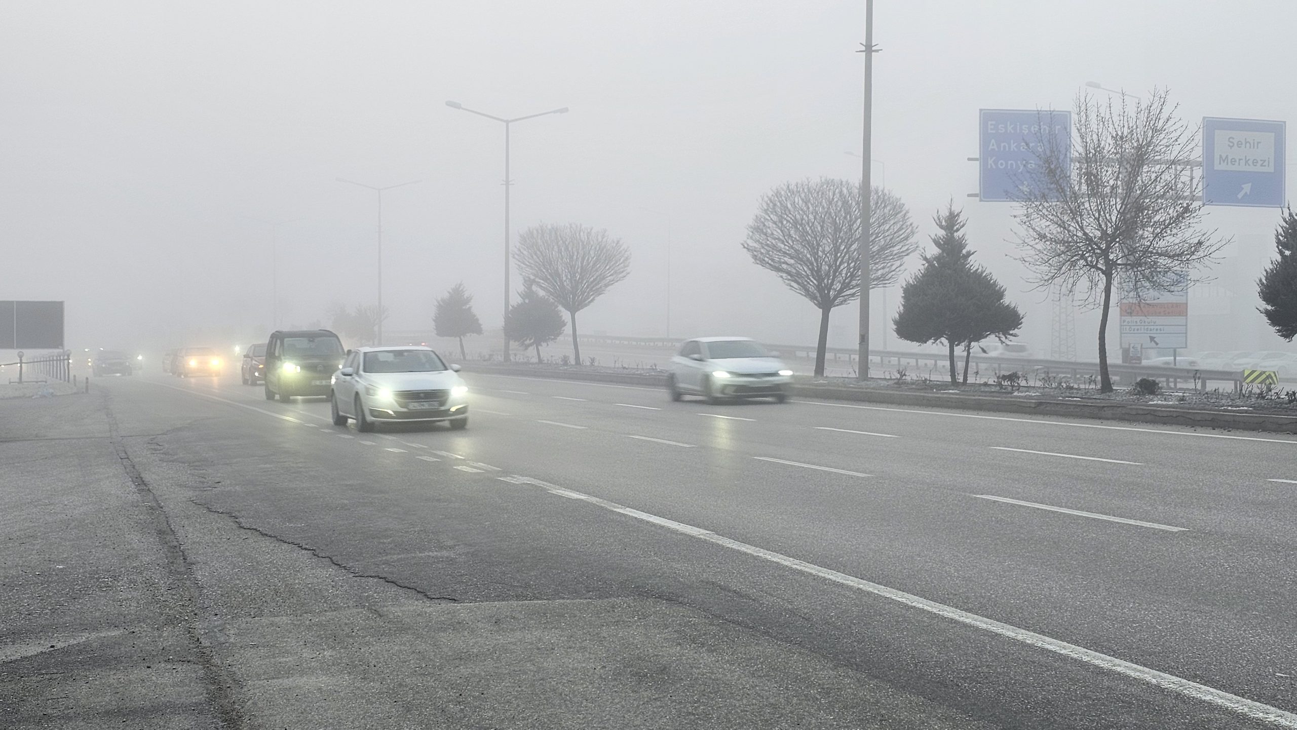 Afyonkarahisar dün buz gibi bir sabaha uyandı. Şimdi herkesin aklındaki