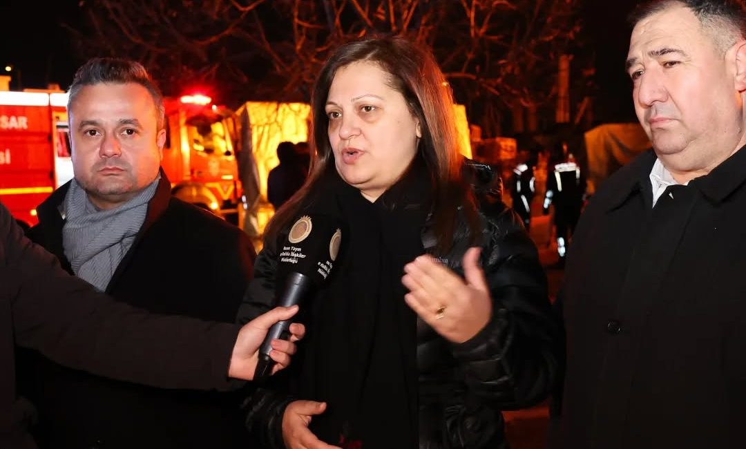 Afyonkarahisar OSB’deki yangın bölgesine giden Belediye Başkanı Burcu Köksal, “Olayı