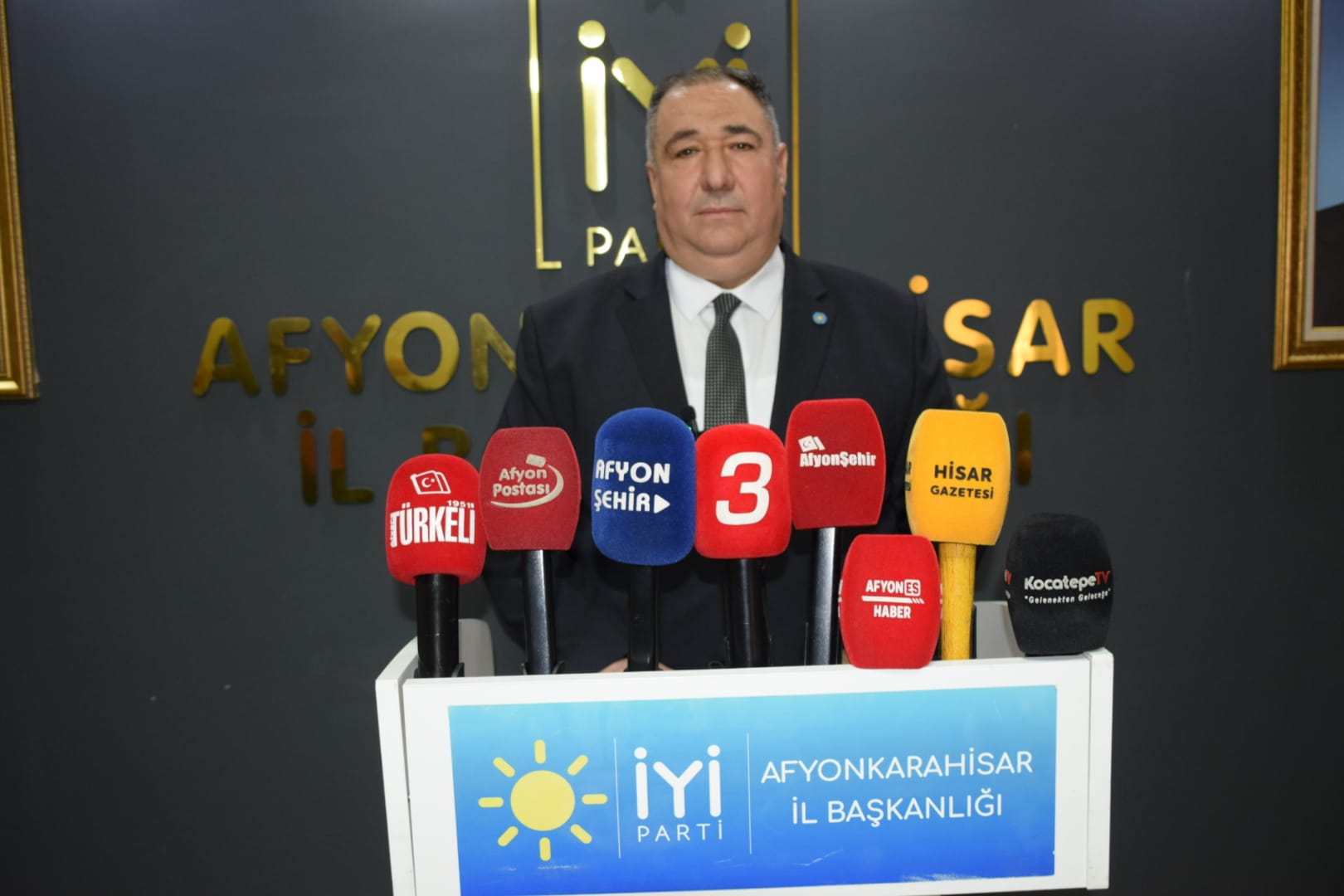 İYİ Parti Afyonkarahisar İl Başkanı Muhammet Mısırlıoğlu, geçtiğimiz günlerde kaza