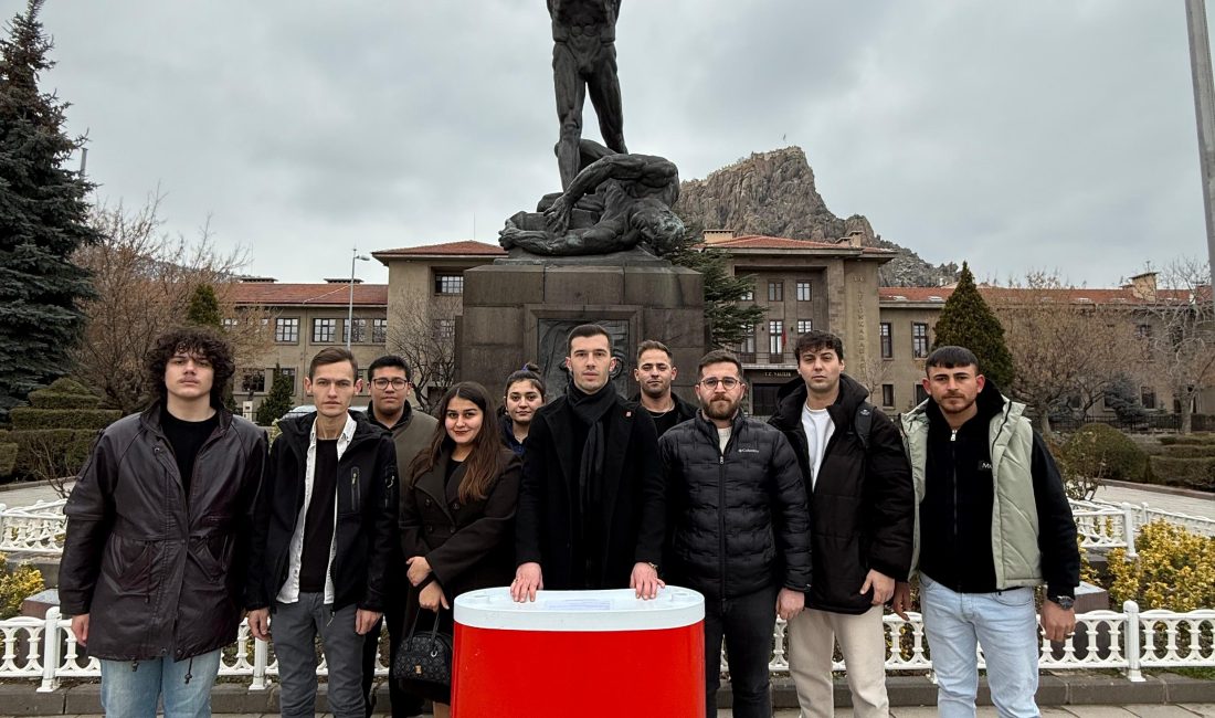 CHP Afyonkarahisar İl Gençlik Kolları Başkanı Tufan Akbulut: Cumhuriyetle hesaplaşmaksa