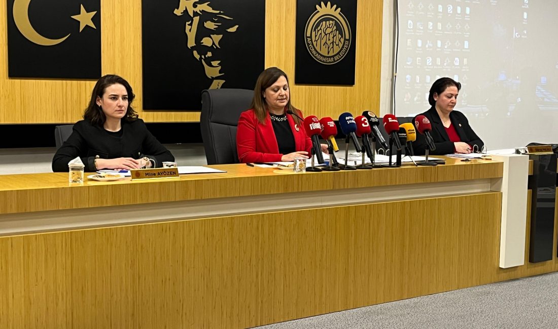 Şehir merkezindeki cadde otoparklarında uygulanacak yeni fiyat tarifesi açıklandı. Plan