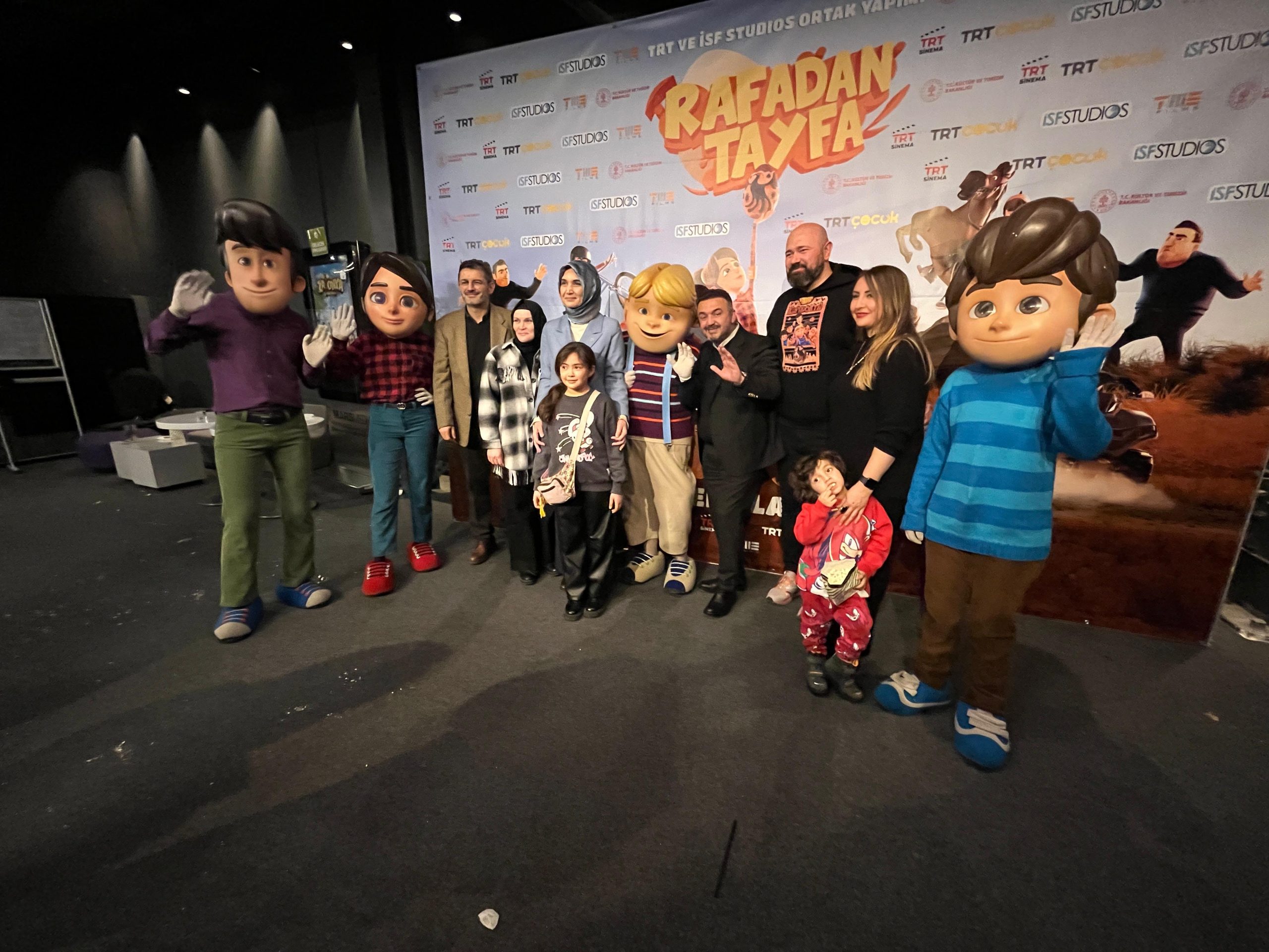 Afyonkarahisar’da çocukların büyük beğenisini kazanan Rafadan Tayfa Kapadokya filminin özel