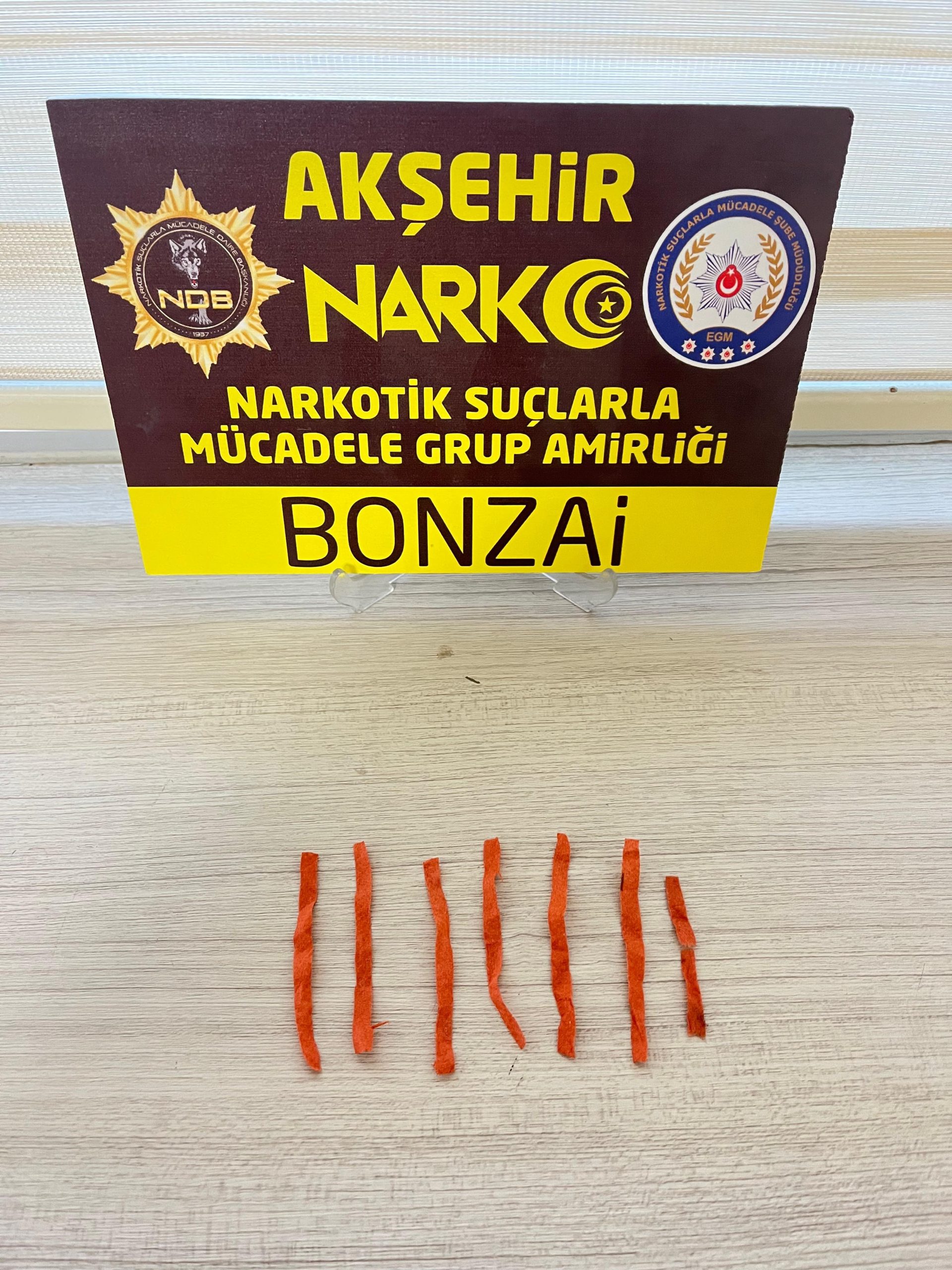 Konya’nın Akşehir ilçesinde polis tarafından D-300 Karayolu üzerinde yapılan uygulamada