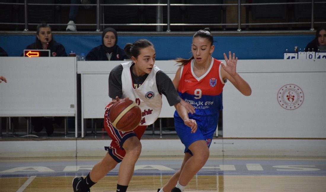 Afyonkarahisar, U-14 Basketbol Kızlar Bölge Şampiyonası’na ev sahipliği yaptı. Prof.