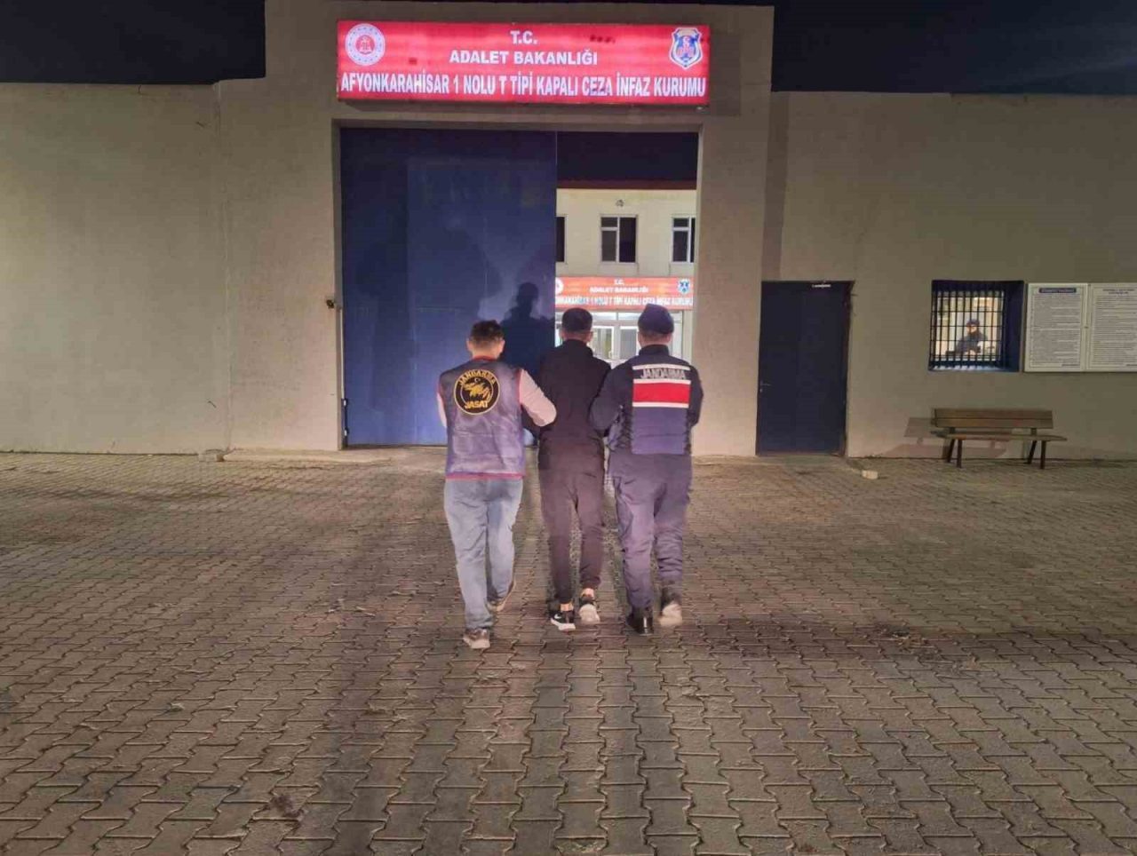  4 Ayrı Suçtan Aranan Şahıs JASAT Ekipleri Tarafından Yakalandı