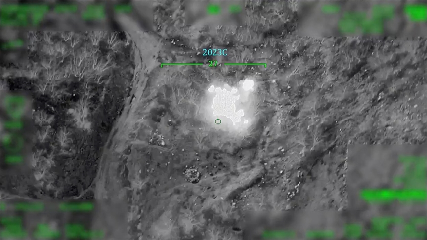 8 PKK/YPG’li terörist öldürüldü Milli Savunma Bakanlığı (MSB), Irak'ın kuzeyindeki Pençe-Kilit Operasyonu bölgesinde 2,