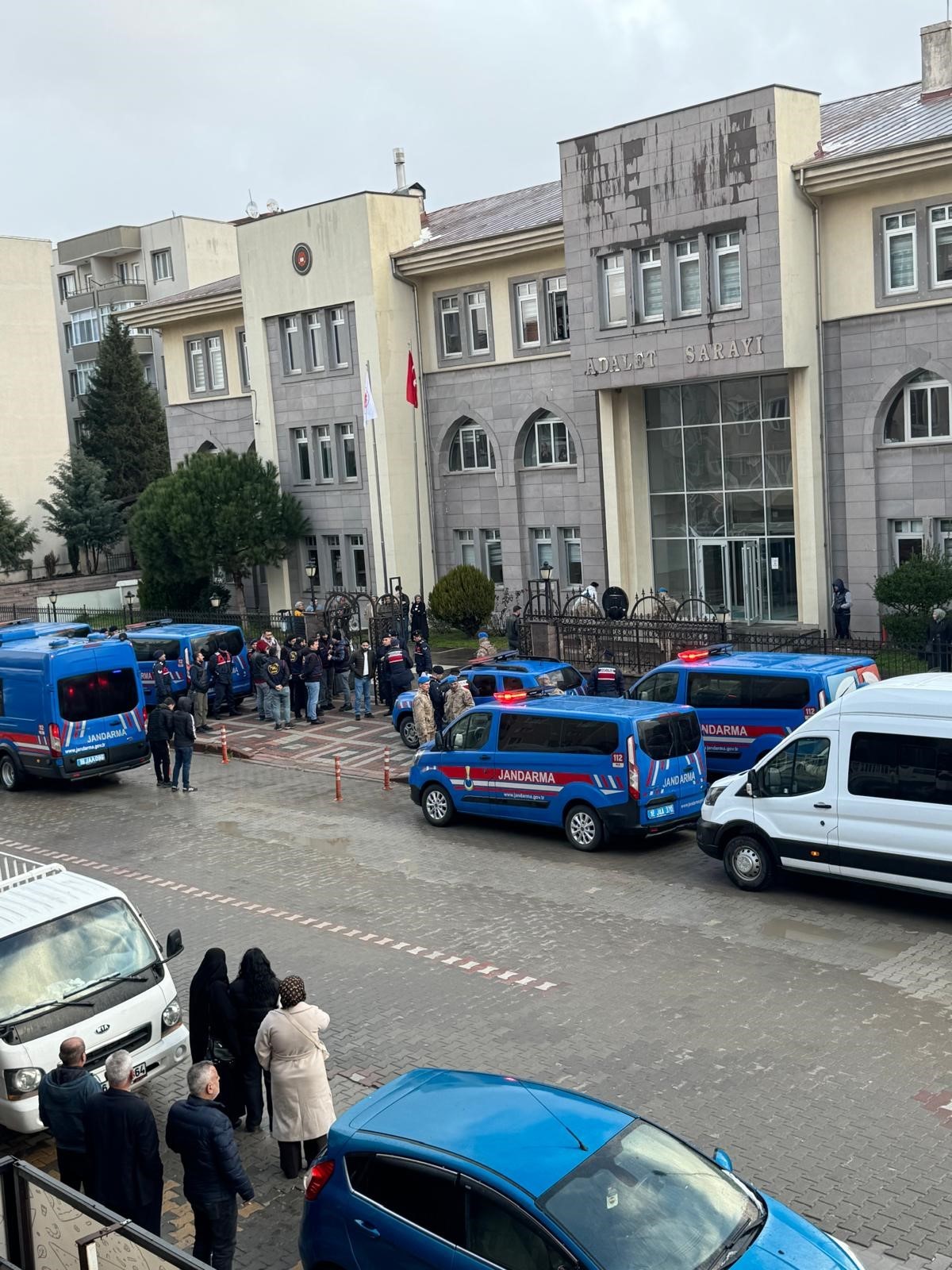 Bursa merkezli aralarında Afyonkarahisar’ın da bulunduğu 8 ilde jandarma ekiplerince