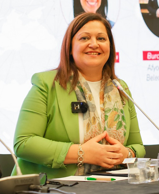 
Belediye Başkanı Burcu Köksal, kandil mesajında, “Berat Kandili, affın, rahmetin