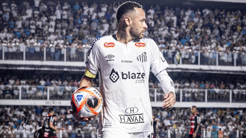 Futbol dünyasının en yetenekli isimleri arasında gösterilen 33 yaşındaki Brezilyalı