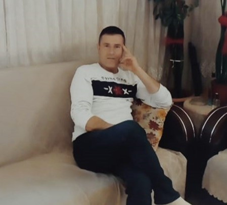 
Uşak'ta babasını bıçaklayarak ölümüne neden olan bir kişi, çıkarıldığı mahkemece