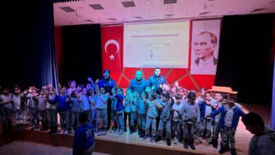 Afyonkarahisar İl Emniyet Müdürlüğü ekipleri, şehrin asayiş ve güvenini sağlarken