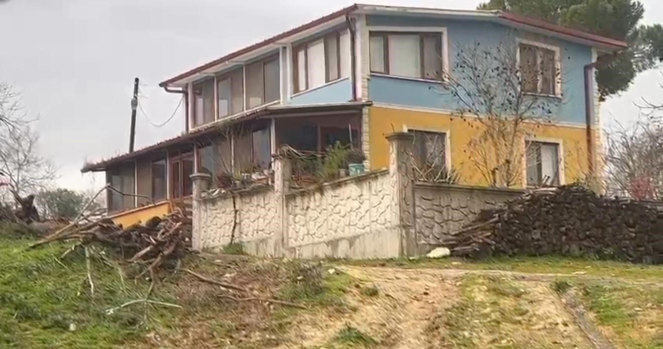 Sakarya'nın Kaynarca ilçesinde 30 yaşındaki şahıs, işsizlik ve evlilik sebebiyle
