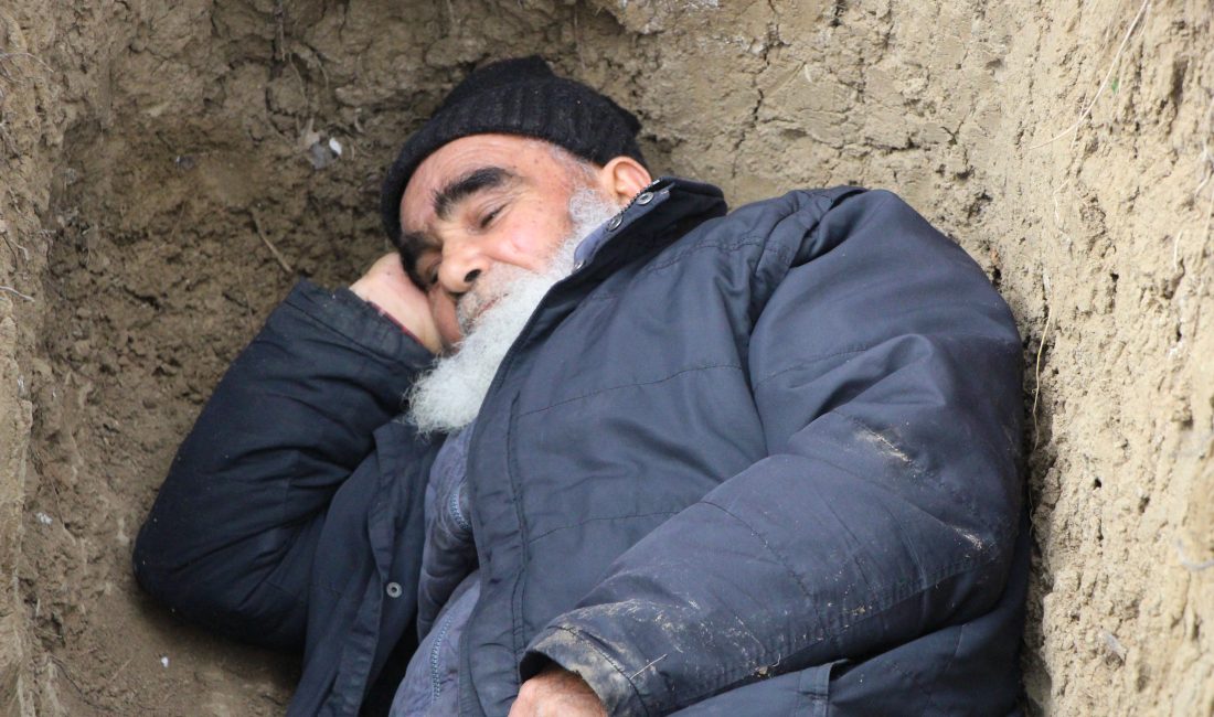 Amasya'nın Suluova ilçesinde 78 yaşındaki bir vatandaş, kimseye zahmet vermemek