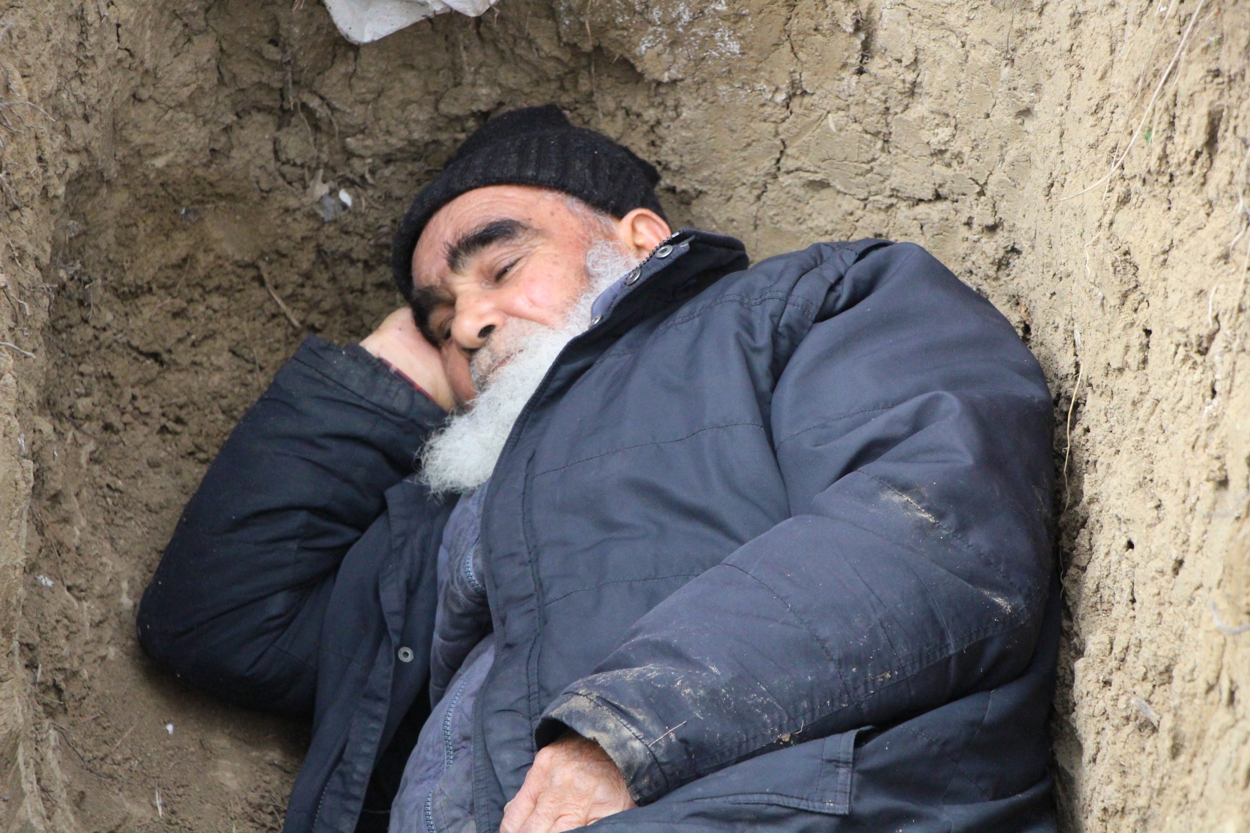 Amasya'nın Suluova ilçesinde 78 yaşındaki bir vatandaş, kimseye zahmet vermemek