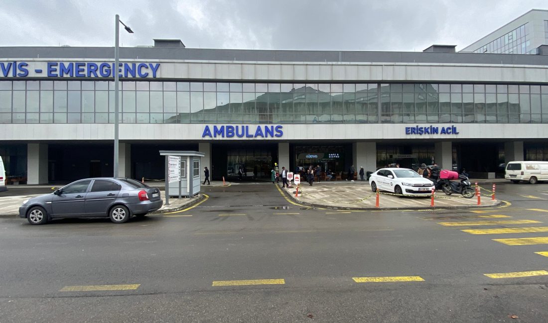 Kocaeli’nin İzmit ilçesinde 25 günlük bebek sokakta terk edilmiş halde